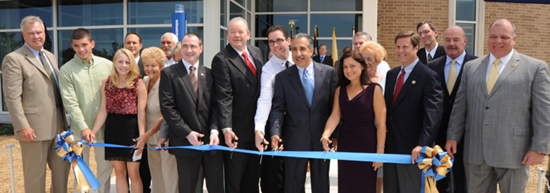 University Center ribbon cutting